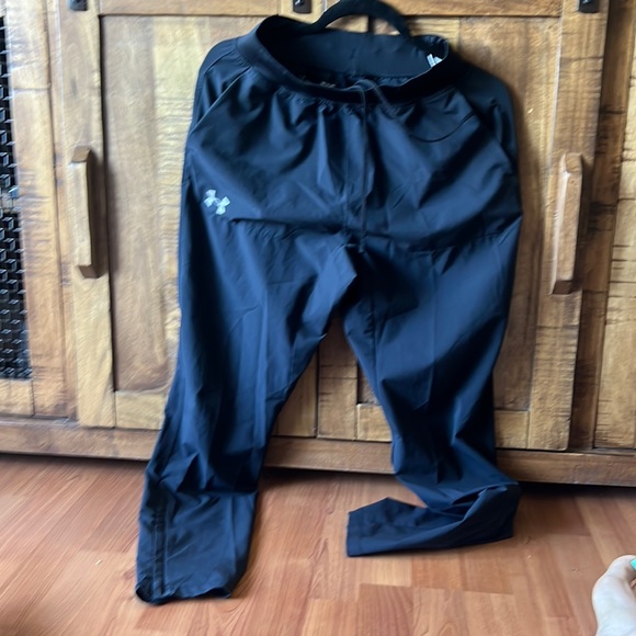 Like new under armor, sport pants, size small men’s - Picture 1 of 4